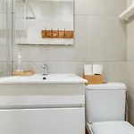 Madragoa Cosy ליסבון