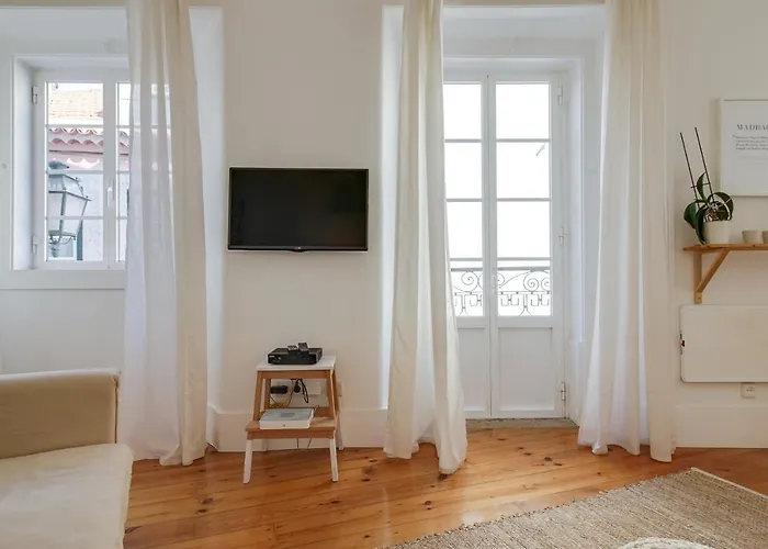 Διαμέρισμα Madragoa Cosy *