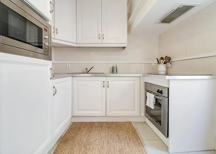 Διαμέρισμα Madragoa Cosy *